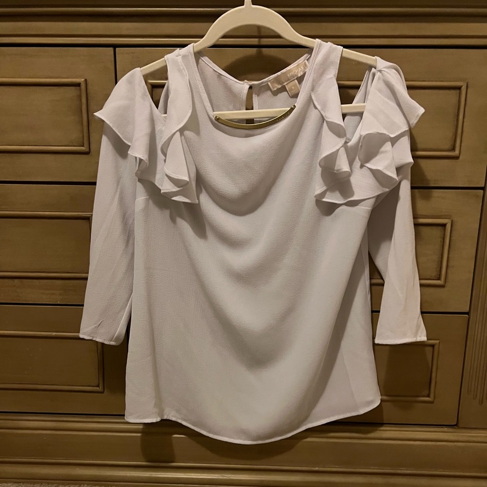 Open shoulder long sleeve top